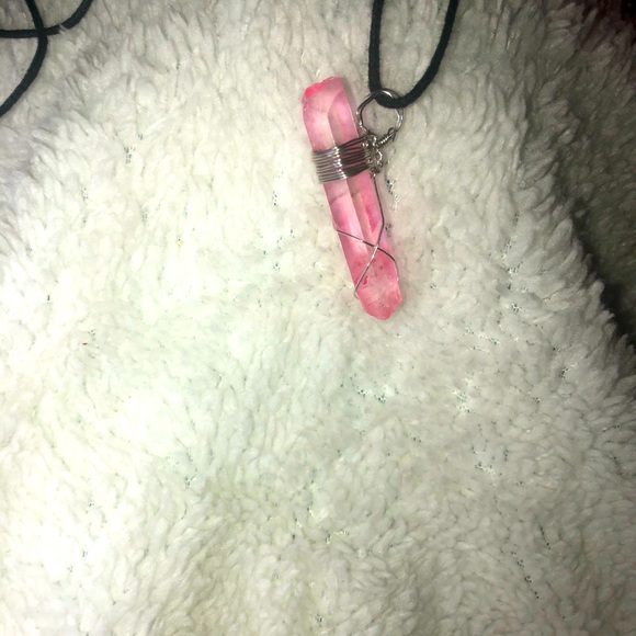 Charm 4 - Picture 2 of 3